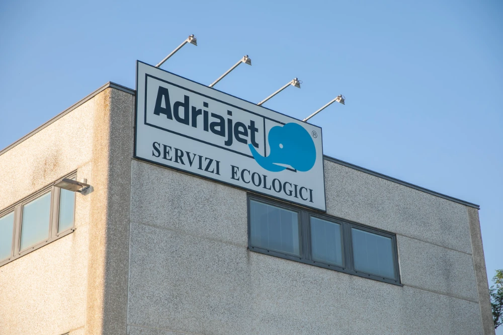 Foto storica di Adriajet